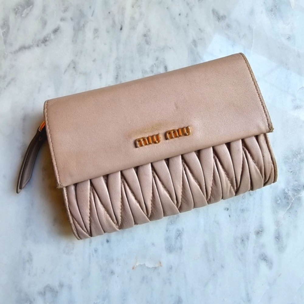 Mui Mui  soft pink Matelesse tri-fold leather wallet